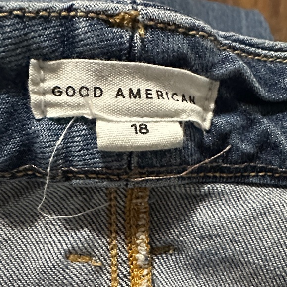 Good American Good Curve Straight Indigo Blue Frayed Hem Stretch Jeans 18 - Picture 9 of 10